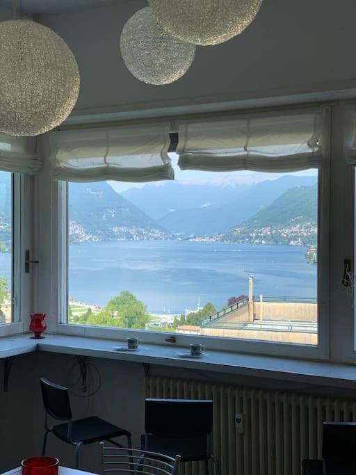 Look Giovane Per Una Casa Vista Lago Комо Екстериор снимка